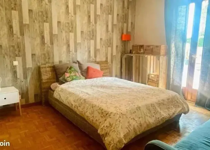 Elegante A De Buch Avec Piscine Privee